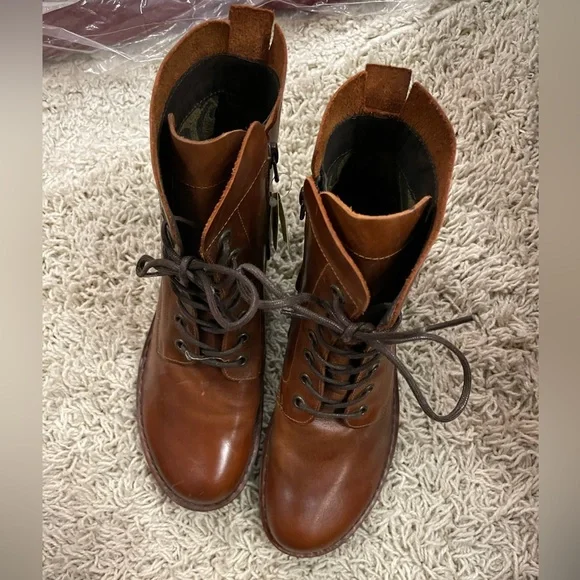 Milu Lace-Up Leather Boot FLY LONDON NWT Size 39